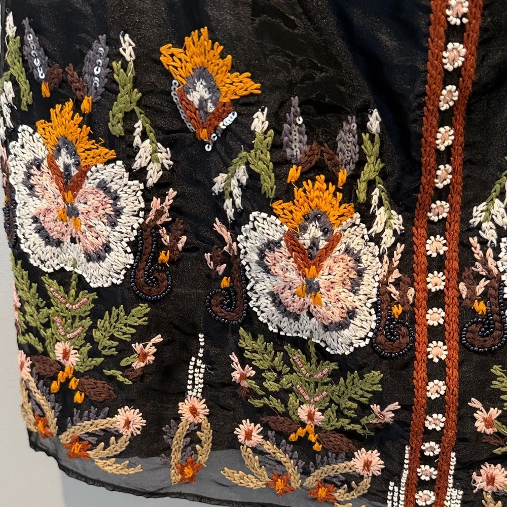 Black Floral Embroidered and beaded Blouse by Floret sz 0. Excellent condition! - Picture 5 of 6